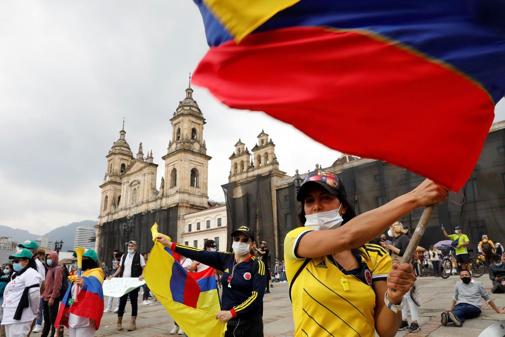 Colombia llama al diálogo político