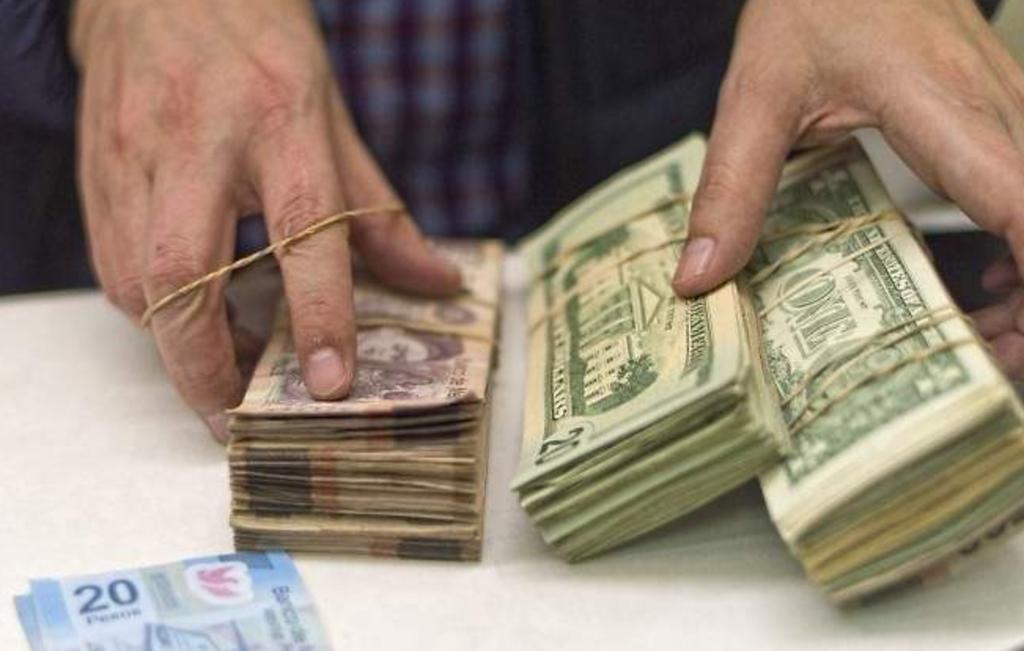 Dólar cotiza debajo de los 20 pesos por primera vez desde que inició mayo