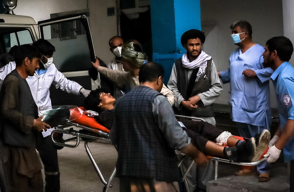Bomba mata a 25 personas cerca de escuela en capital de Afganistán 