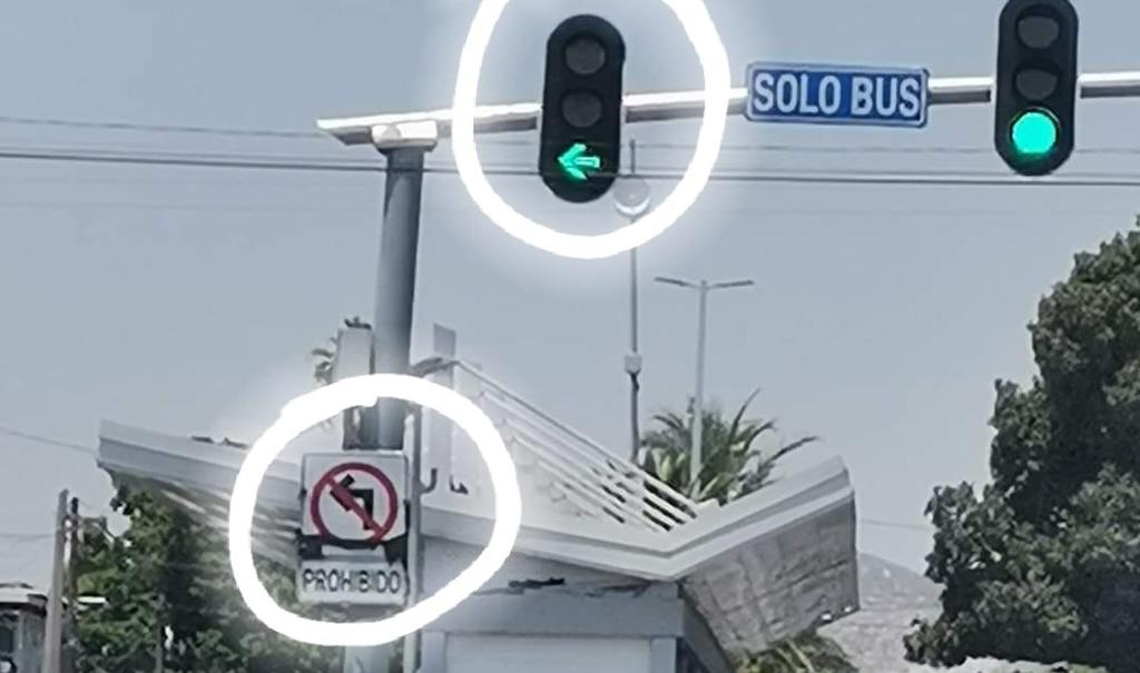 '¿A quién le hago caso?'; señal de transito en Torreón 'confunde' a conductores