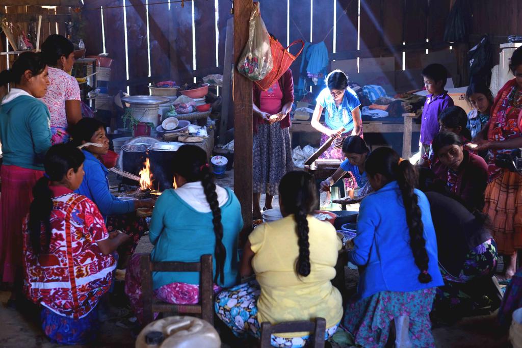 Venden niñas en Guerrero por 'usos y costumbres'