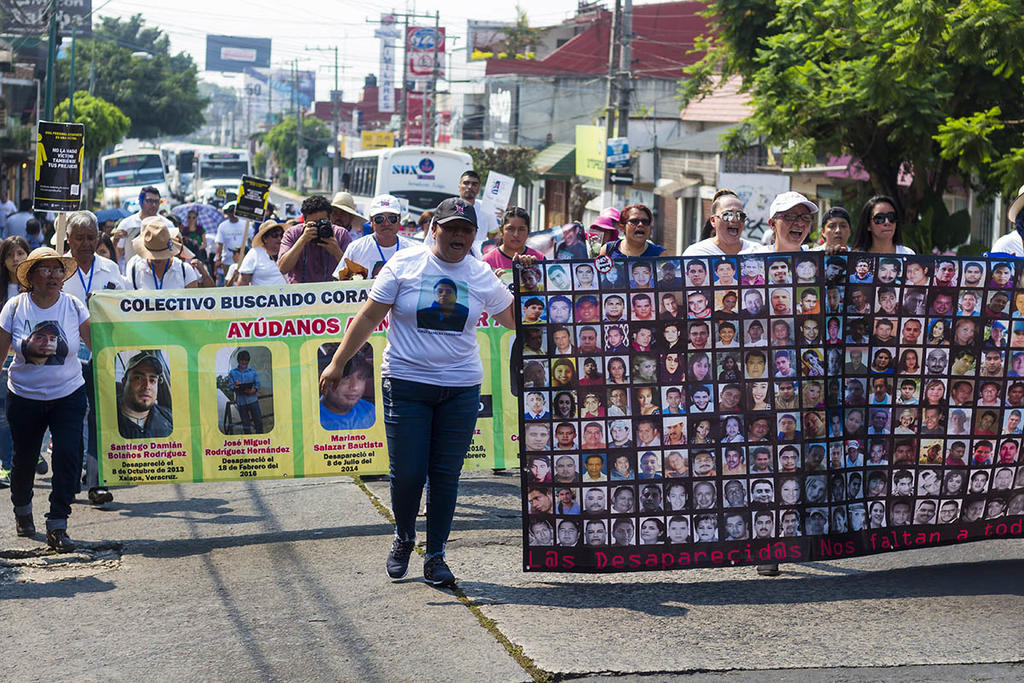 'Ni perdón ni olvido', madres de desaparecidos marchan en Xalapa