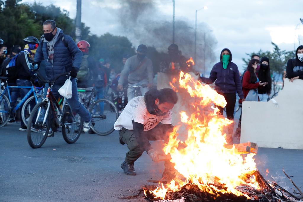 Convocan más protestas en Colombia