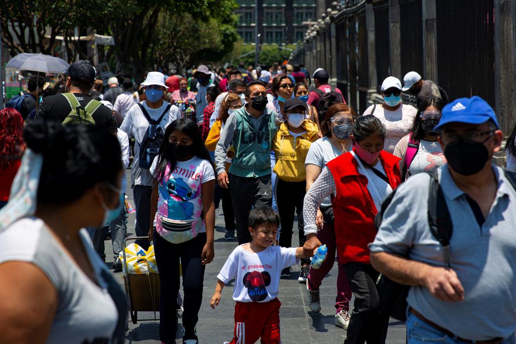 Pandemia da un respiro a México mientras se buscan más vacunas antiCOVID
