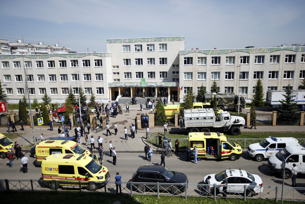 Tiroteo en escuela rusa deja 8 muertos