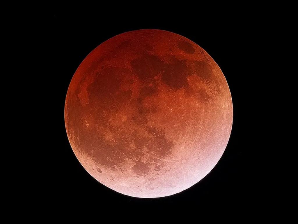 Aerolínea australiana ofrece un vuelo para observar desde el aire un eclipse lunar