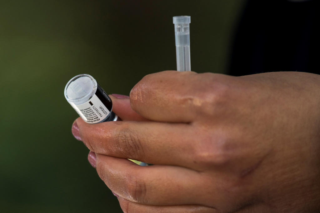 Pfizer busca aval de Cofepris para vacuna antiCOVID en menores de 12 a 15 años