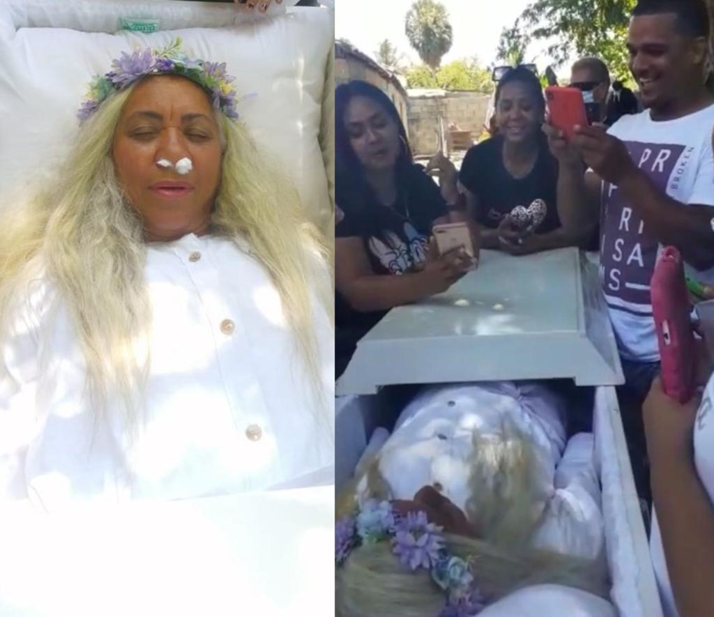 Mujer lleva a cabo un falso funeral para ‘disfrutar’ de la experiencia