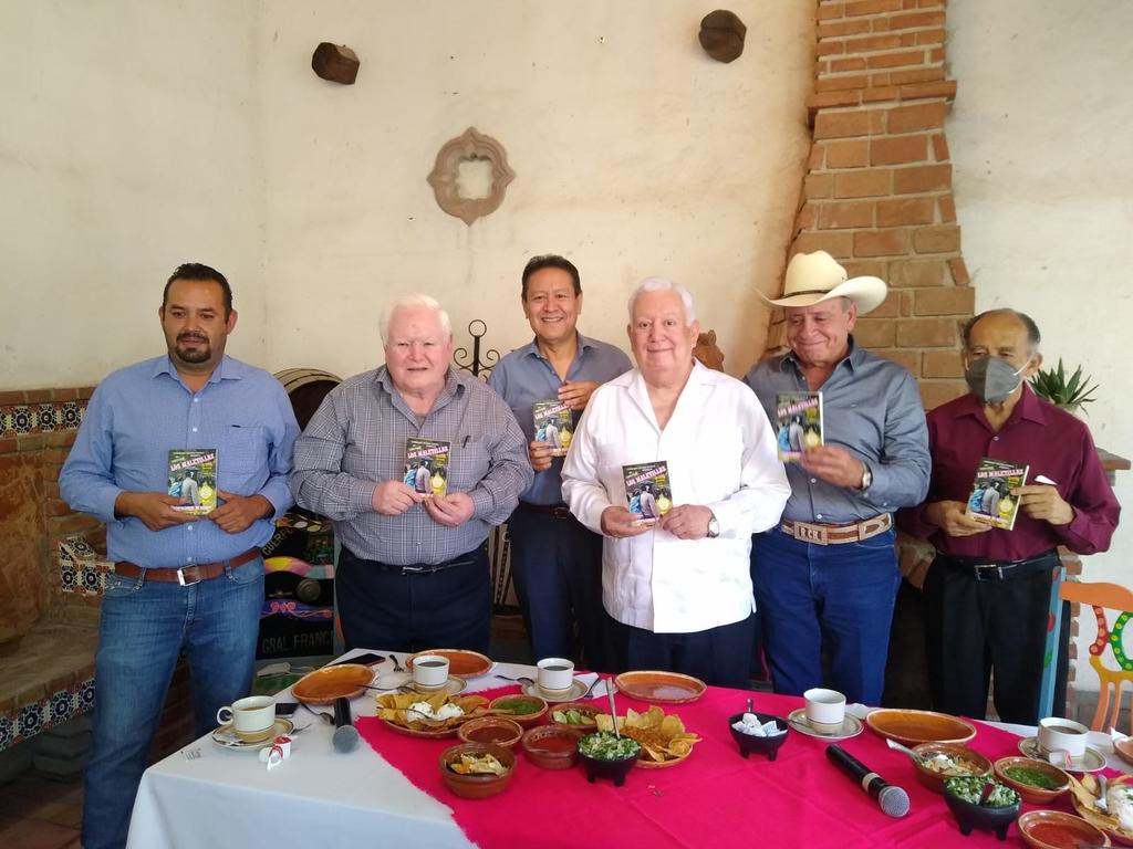 Presentan 'Los Maletillas', libro taurino lagunero