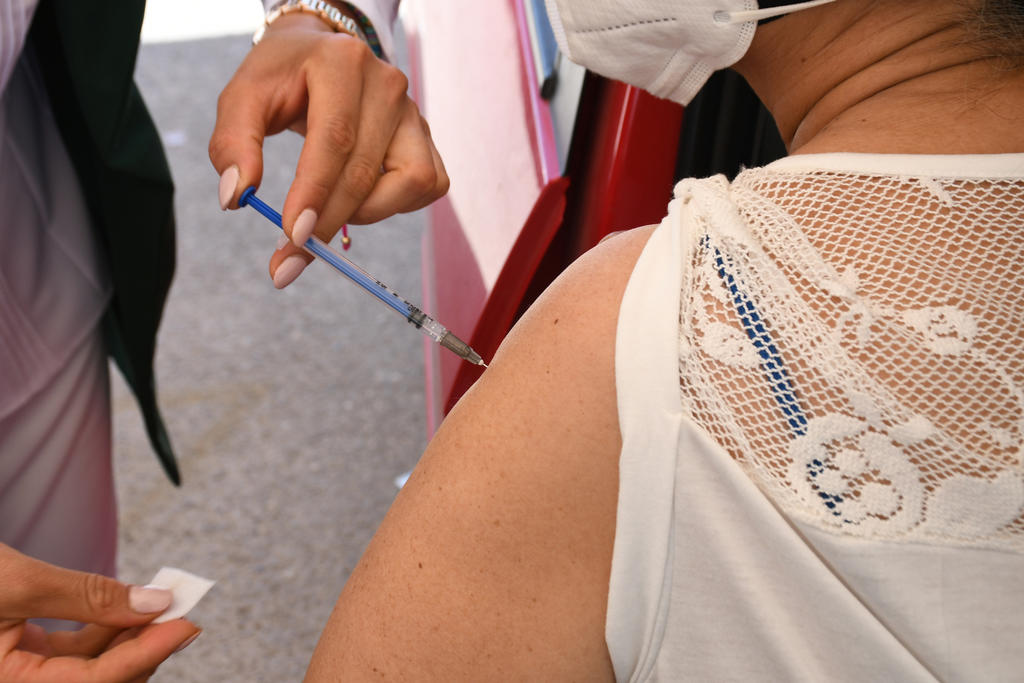 Vacunación para adultos de 50 a 59 años en Gómez Palacio y Lerdo iniciará el 19 de mayo