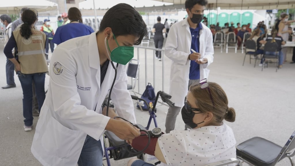 Cambian punto de vacunación en Gómez Palacio