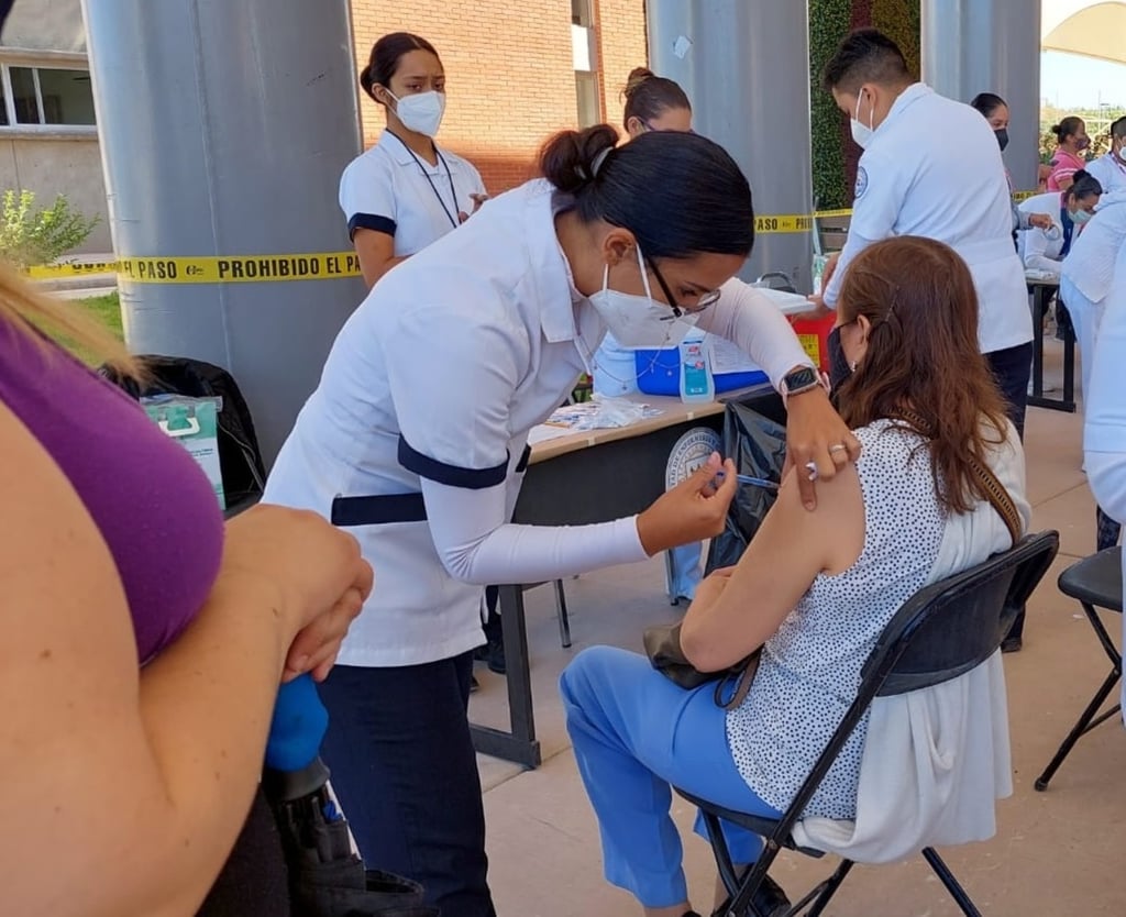 Arranca hoy vacunación a sector de 50 a 59 años en Durango