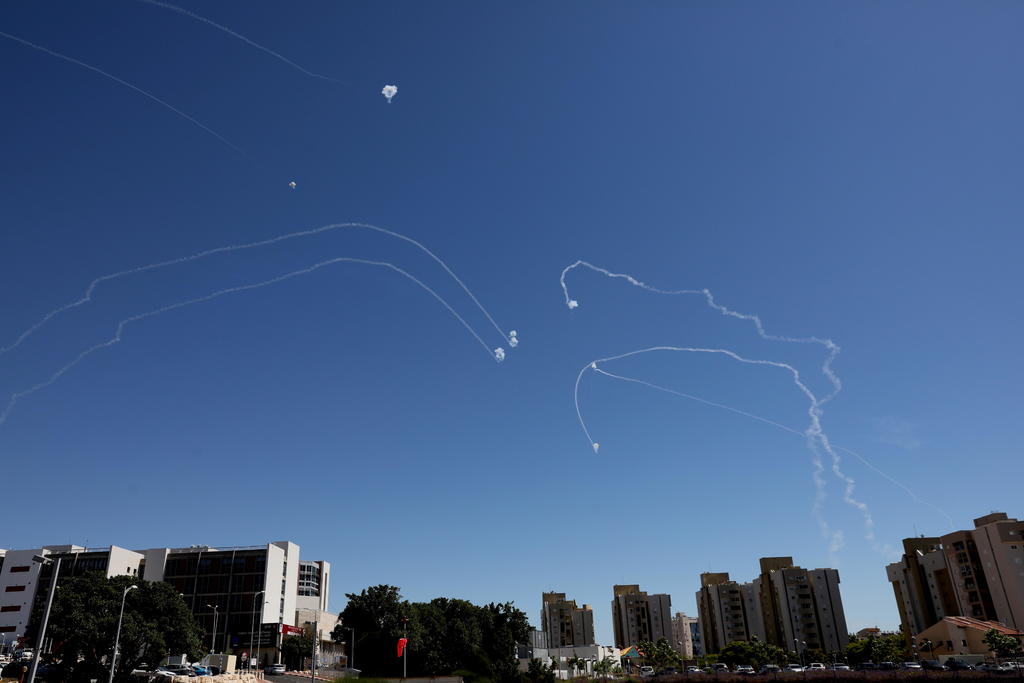 Lanzan cohetes desde Líbano hacia Israel