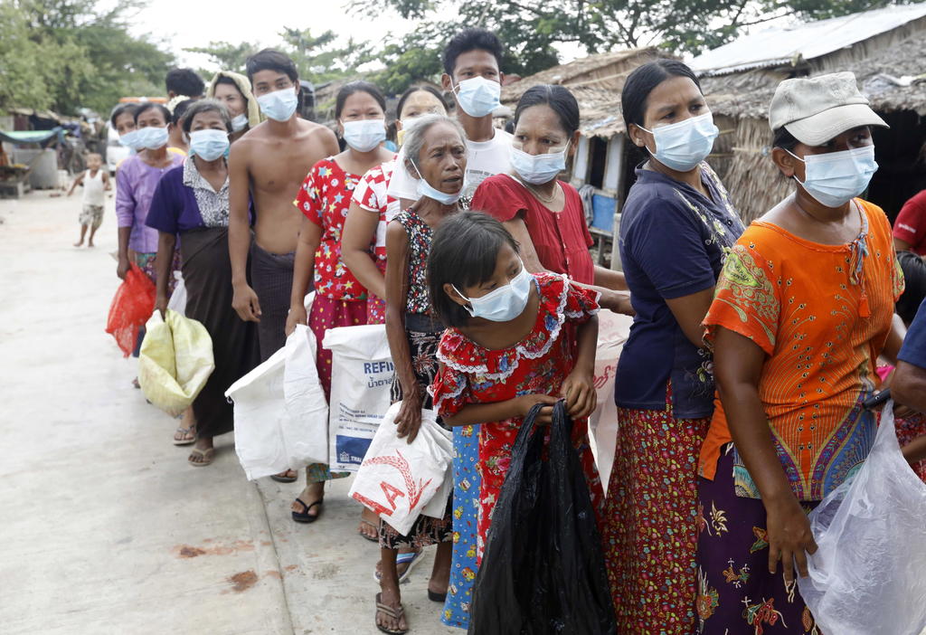 Más de 4 mil birmanos han huido a India desde el golpe militar