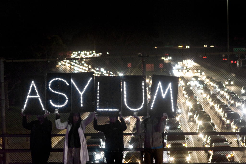 EUA ha permitido la entrada a 10 mil solicitantes de asilo desde México