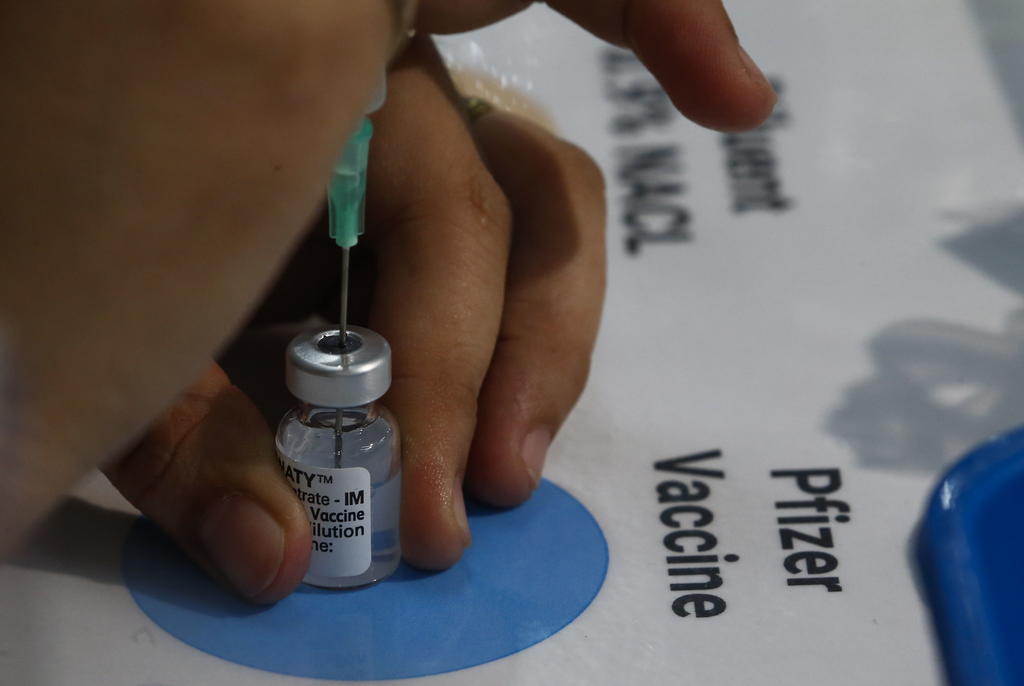 Entregará Pfizer 2 mil millones de vacunas a países pobres