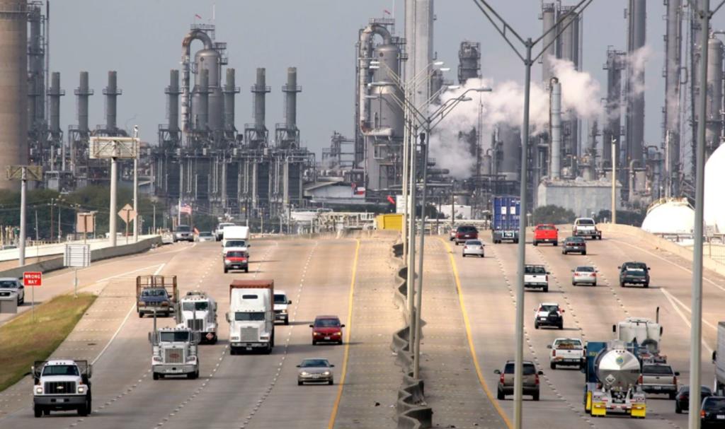 Pemex busca autoabasto de gasolina, diésel y turbosina con refinería