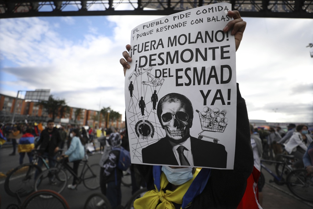 Colombia vive nuevo paro con menor fuerza
