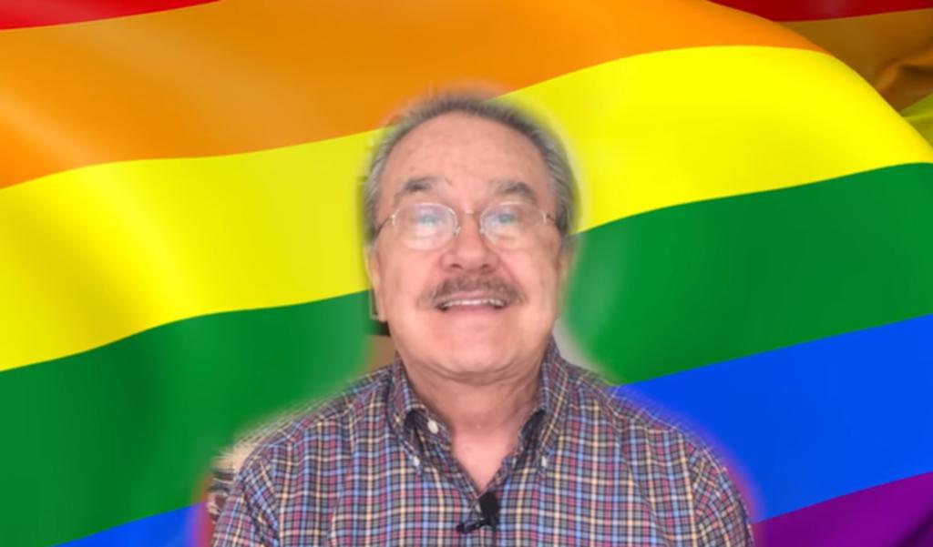 Pedro Sola pone en alto a la comunidad LGBTQ+