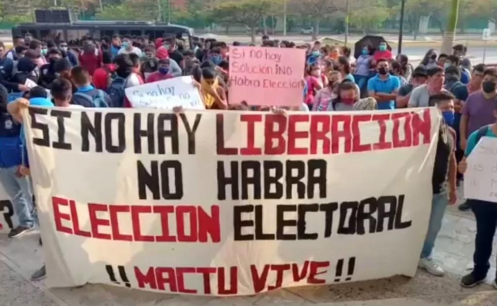 Piden liberar a 19 normalistas en Chiapas