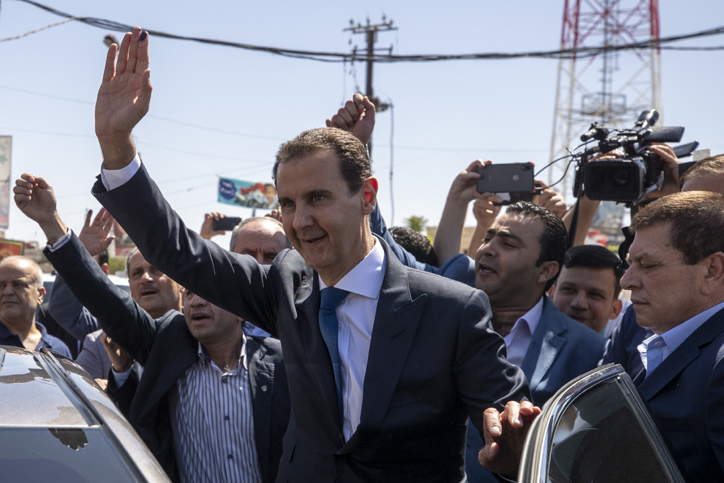 Al Asad suma cuarto mandato
