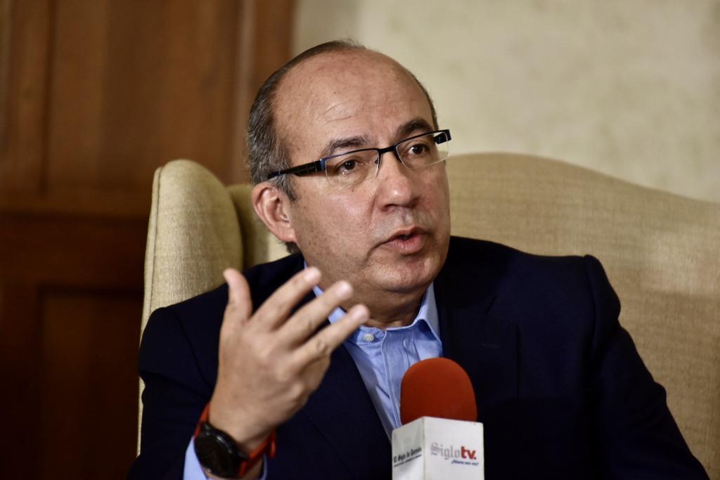Felipe Calderón pide votar contra la 'dictadura' el próximo 6 de junio