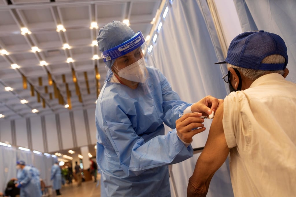 Inicia Venezuela vacunación 'masiva'