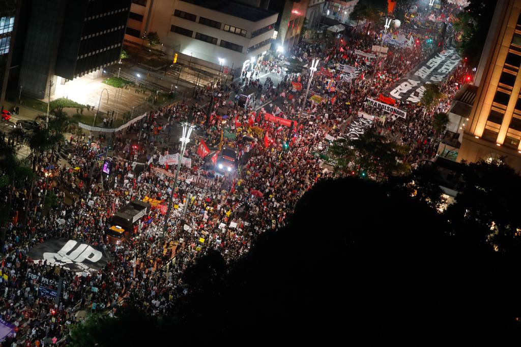 Brasil se levanta contra Bolsonaro