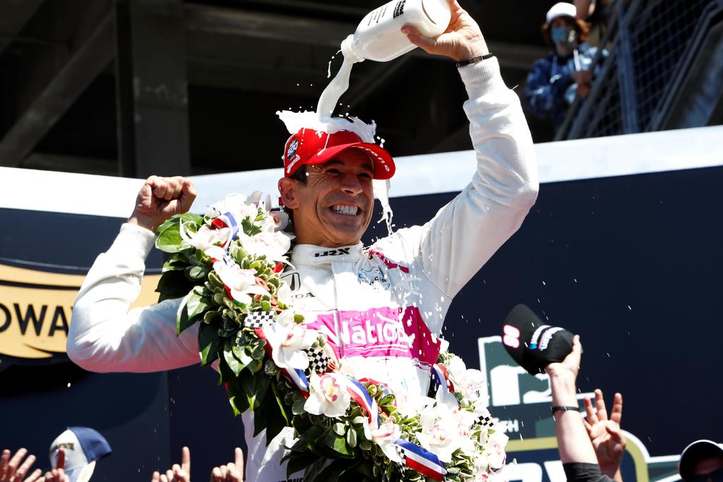 Helio Castroneves  inmortaliza su nombre con cuarto título de Indy 500