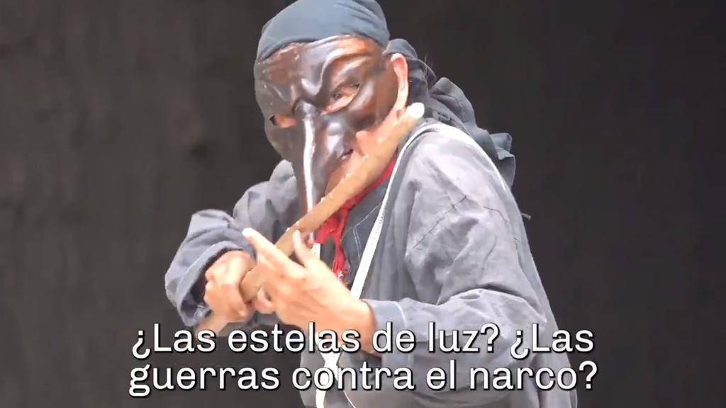 VIDEO: Realiza Jesusa Rodríguez performance; pide a votantes evitar 'túnel del neoliberalismo'