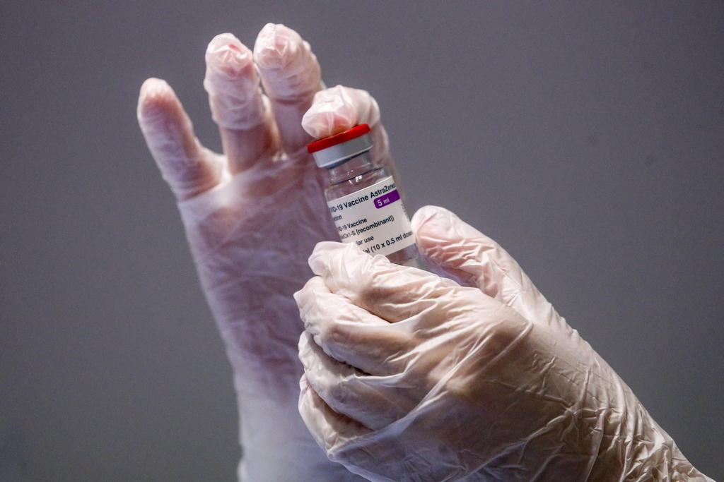 Brasil firma contrato para la fabricación local de la vacuna antiCOVID de AstraZeneca