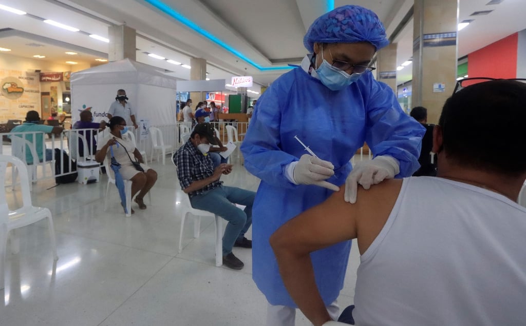 Rebasan en Colombia las 10 millones de vacunas aplicadas