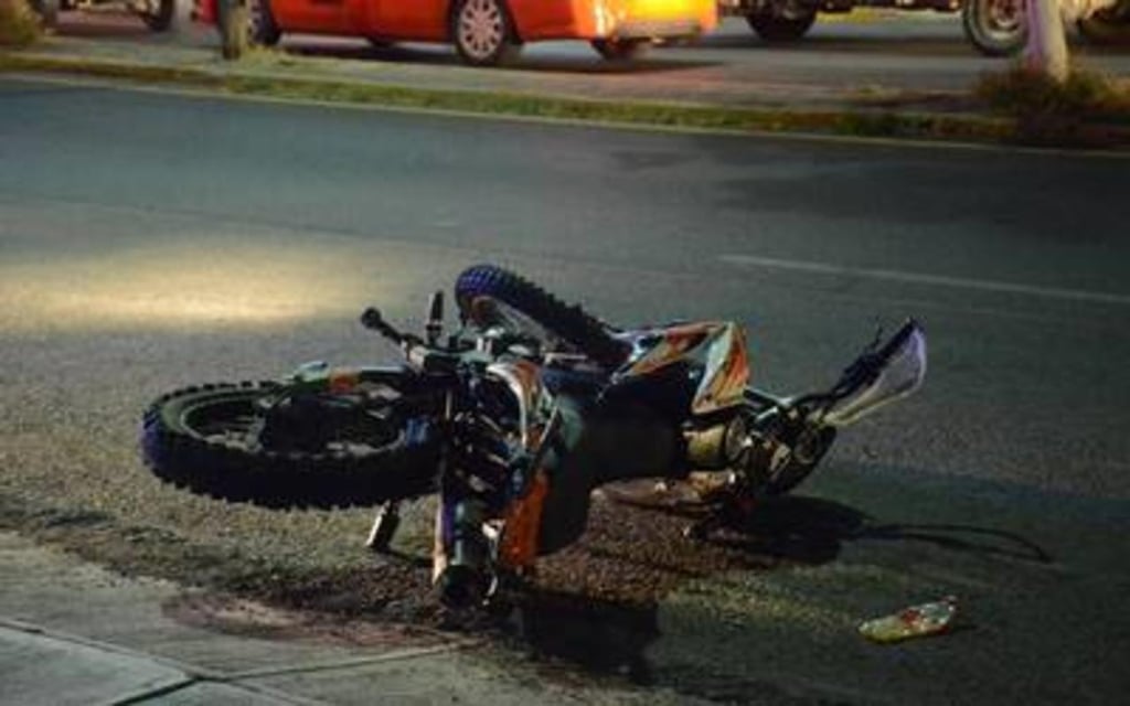 Motociclista acaba lesionado tras impacto de vehículo