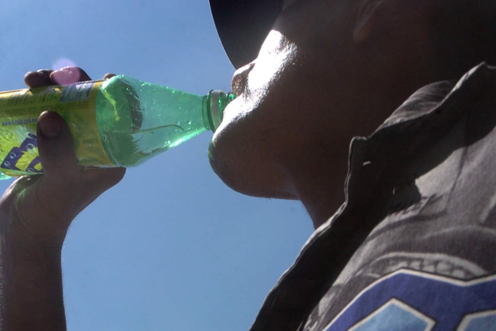 8 de cada diez duranguenses dejaron el agua por bebidas azucaradas