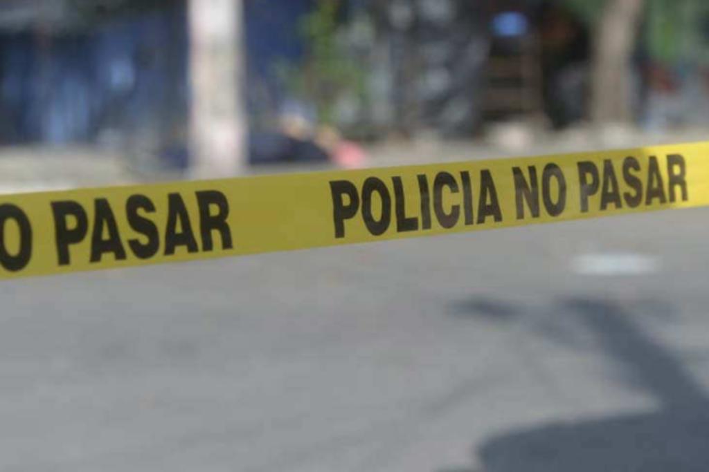 Muere policía en choque con traficantes de personas en México