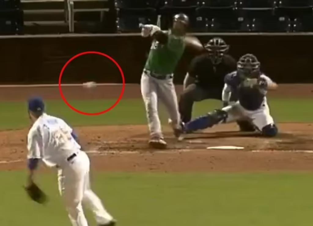 Pitcher sufre convulsiones tras recibir pelotazo en la cara en pleno partido