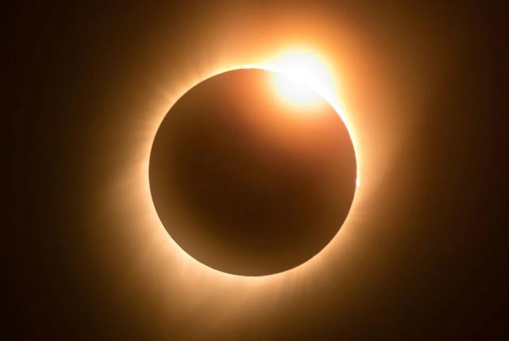 ¿Dónde, cuándo y cómo ver el próximo eclipse solar 'anillo de fuego'?