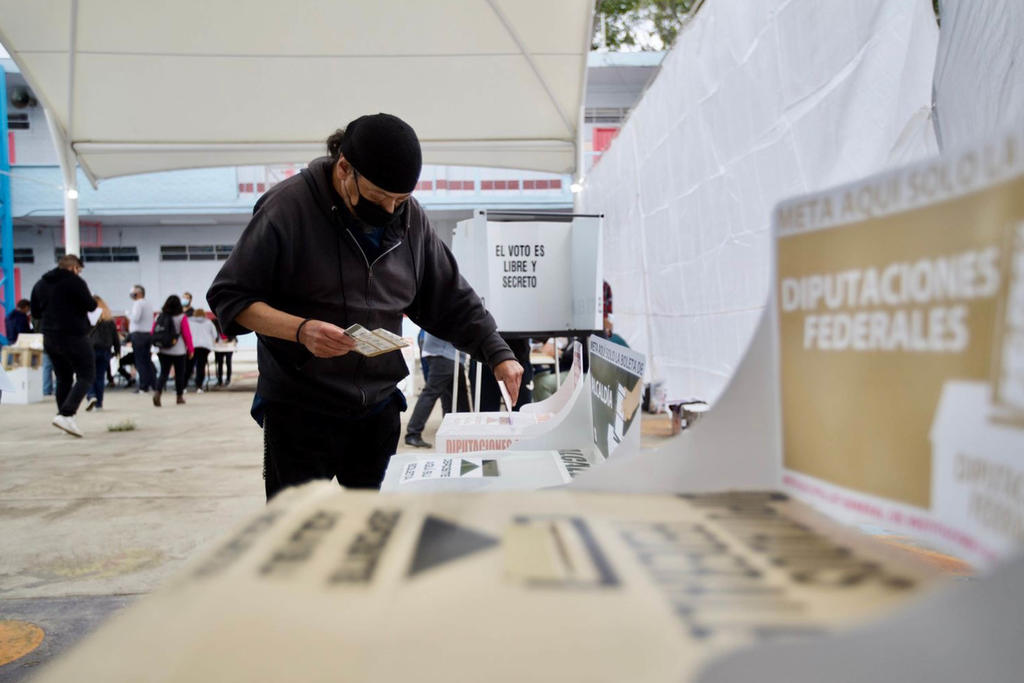Arranca jornada electoral en México con retrasos e incidentes menores