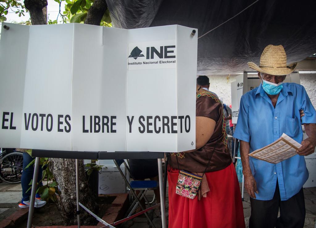 Roban paquetería electoral en Oaxaca; sujetos se hacían pasar por personal de IEEPCO