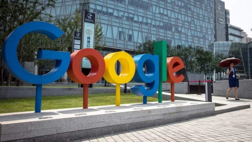 Retira Google a ejecutivo de su equipo de diversidad por antisemita