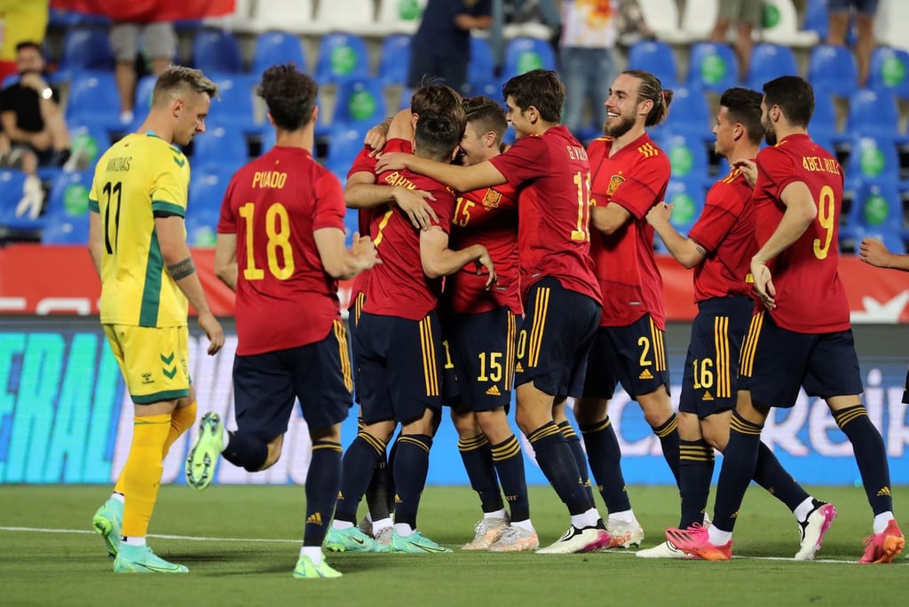 España aplasta a Lituania con un 4-0