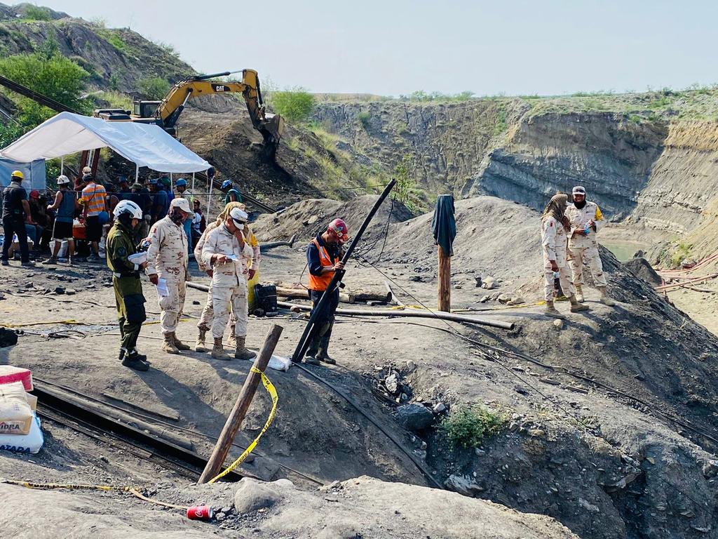 Rescatan cuerpo de sexto trabajador en mina de Múzquiz; falta uno
