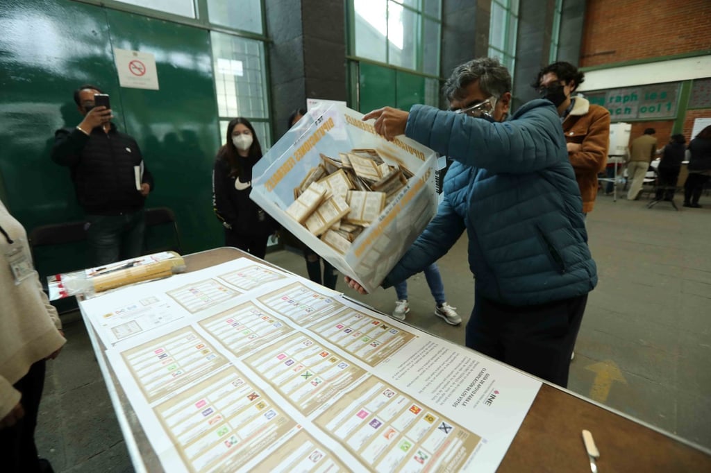 Inicia recuento de 97 mil paquetes electorales: INE
