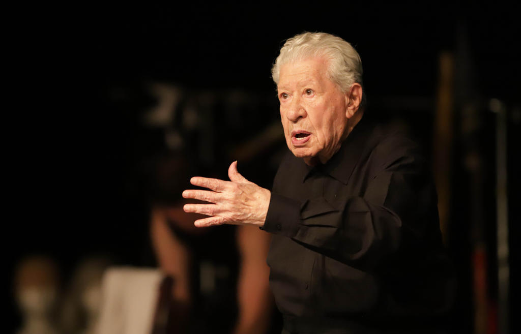 Ignacio López Tarso le rehuye al retiro a sus 96 años