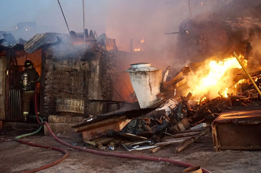 Familia pierde todo tras incendio en Santiago Papasquiaro