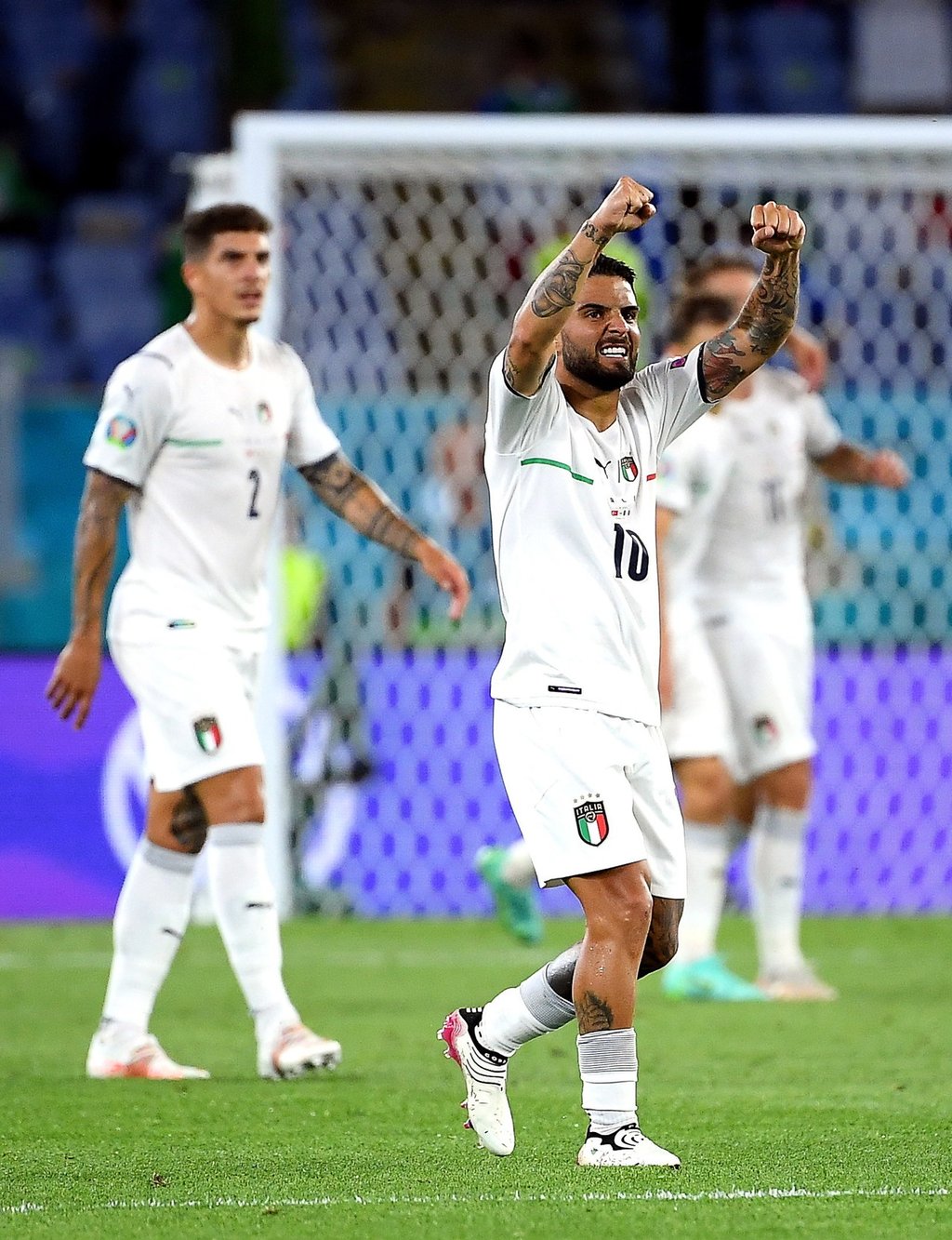 Italia arrolla a Turquía en inicio de la Eurocopa