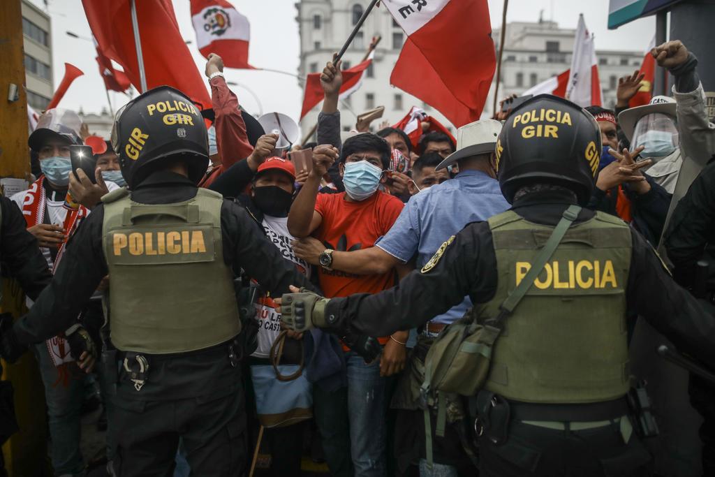 Perú mantiene tensa calma por comicios