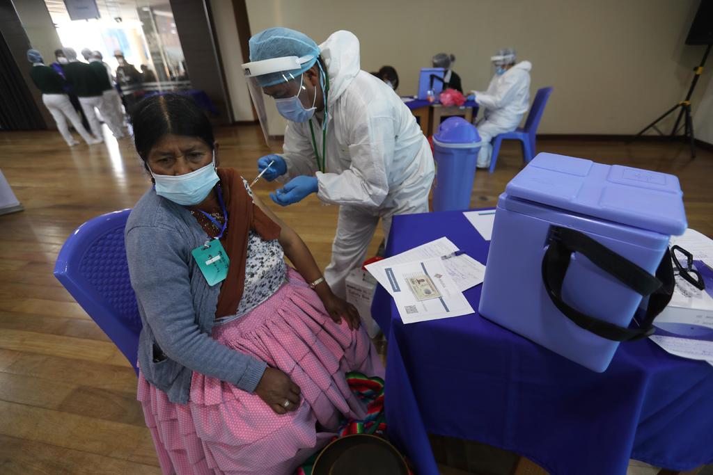 Resalta Bolivia cooperación de México tras entrega de 150 mil vacunas contra COVID
