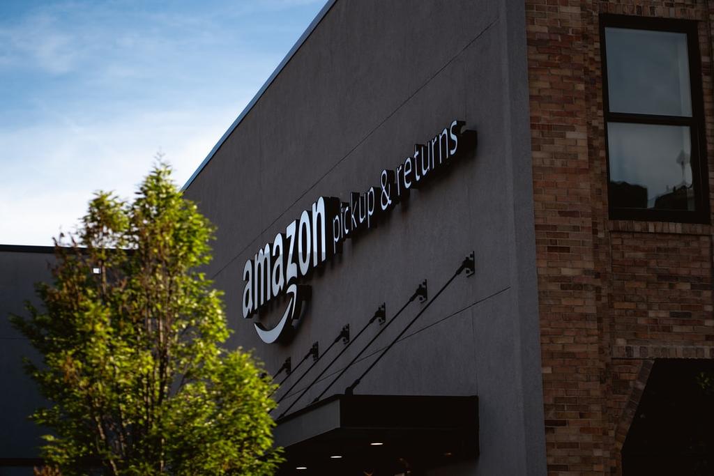 Amazon pide ayuda a redes sociales para evitar reseñas falsas de sus productos