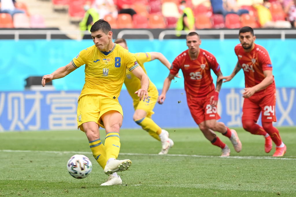 Ucrania se impone ante el Macedonia con marcador 2-1